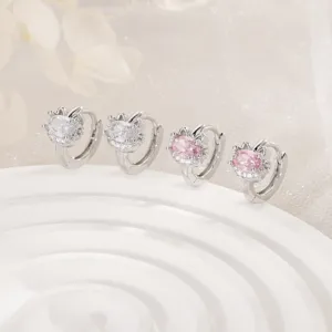 Exquisite Katzen-Creolen mit funkelnden rosa und weißen Zirkonia-Steinen