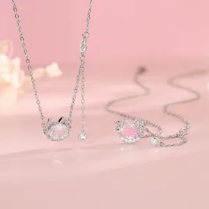 Collares con colgante de gato de plata con piedras de circonita rosa y transparente