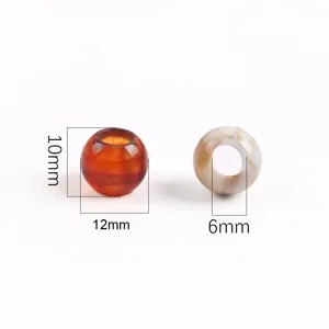 Primer plano de cuentas de acrílico de 12mm: 12mm de ancho, 10mm de alto, 6mm de agujero