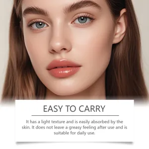 Vue detaillee de la poudre fixatrice matifiante et legere pour un maquillage naturel longue duree.