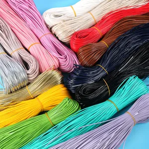 Cordón de cuero PU trenzado plano de 2 mm de colores brillantes para bolsos y joyas DIY