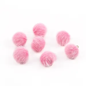 Sette ciondoli a sfera in finta pelliccia di visone rosa da 17mm per creazione di gioielli fai da te