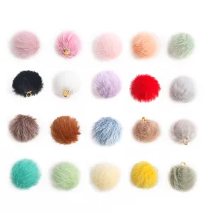 Set di ciondoli colorati da 17mm in finta pelliccia di visone con asole dorate per gioielli