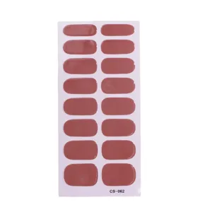 Autocollants pour ongles de couleur nude rose poudré, planche de 14 pièces.