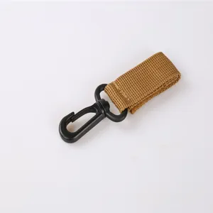 Portachiavi tattico in nylon da esterno con moschettone in plastica resistente per zaino.