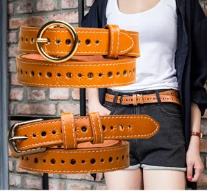 Ceinture en cuir ajouré vintage pour femme avec boucles à ardillon, style décontracté.