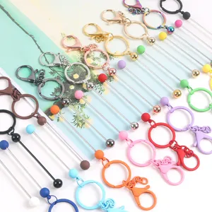 Llaveros de metal de colores con varilla para cuentas y cierres de langosta para bolsos DIY.