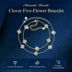 Vue détaillée du bracelet en argent S925 et moissanite avec motif de trèfle à cinq fleurs.