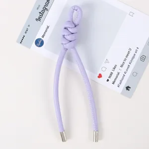 Hellviolettes PU-Leder geflochtener Knoten Taschen Anhänger Schlüsselband mit Metallenden.