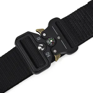 Détail de la boucle de ceinture tactique avec boussole et résistance 24KN