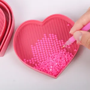 Pink heart-shaped diamond painting tray set including a drill pen and resin rhinestones