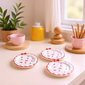 Mini assiettes en résine avec nœud rouge pour décoration de maison de poupée DIY