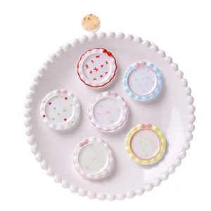 Mini-assiettes en résine à pois et nœuds papillon pour décorations de maison de poupée
