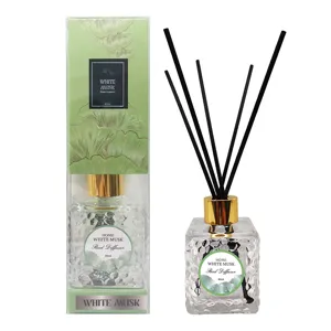 Glas Reed Diffusor Set mit 80ml weißem Moschus Duftöl und schwarzen Stäben für Zuhause.