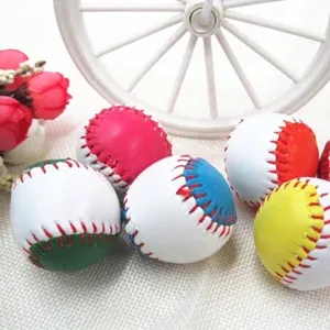 Kleurrijke 3,5 cm mini honkbal sleutelhangers met contraststiksels
