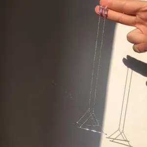 Minimalistische zilveren punk ketting oorbellen met zirkoon en lange staaf hanger
