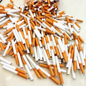 Λεπτομερής όψη από μινιατούρες τσιγάρων για δημιουργικές κατασκευές κοσμημάτων DIY