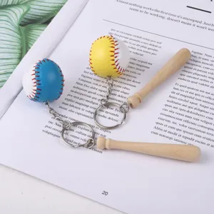 Decoratieve miniatuur honkbal en houten knuppel sleutelhanger set met lederen stiksels