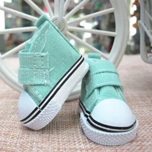 Mintgrüne 5cm Miniatur-Stoffschuhe für BJD-Puppen mit Klettverschluss und weißen Sohlen