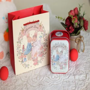 Ensemble de coffrets cadeaux de mariage vintage chic avec sac en papier et boîte à bonbons.