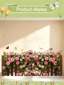 Vue détaillée de l'autocollant mural clôture rose et papillons sur un mur beige