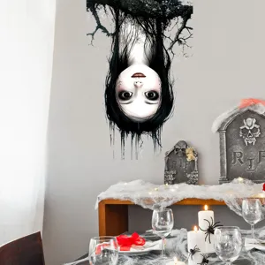 Gedetailleerde weergave van enge Halloween meisje muursticker voor raamdecoratie