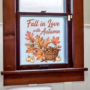 Adesivo per finestre autunnale con foglie di acero e scritta 'Fall in Love with Autumn'