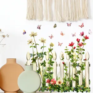 Levendige tuinhek muursticker met kleurrijke bloemen en vlinders voor decoratie