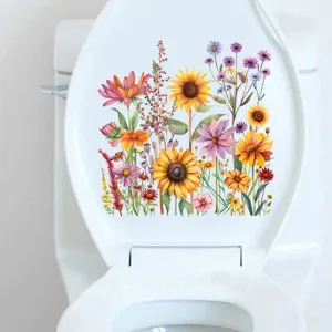Watervaste zonnebloem en wilde bloemen zelfklevende sticker op een toiletdeksel