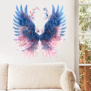 Vista dettagliata dell'adesivo murale ali di piume blu e rosa con fiori