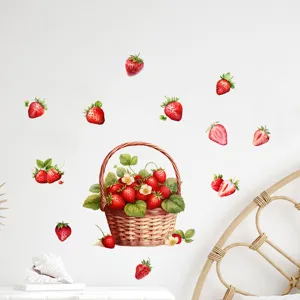 Detail van realistische aardbeienmand muurstickers gebruikt als decor in een slaapkamer