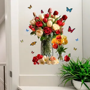 Detail van muurstickers met vazen van tulpen en pioenen en vlinders op een witte muur.