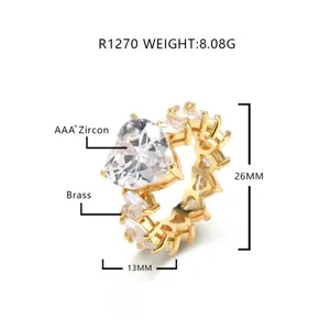 Detailansicht des herzförmigen Zirkonrings mit 26 mm Höhe und Materialspezifikationen