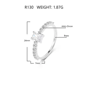 Detailansicht des silbernen Zirkonia-Rings mit Maß- und Materialangaben.