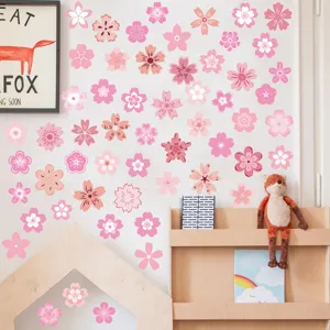 Vista dettagliata di adesivi murali fiori di ciliegio rosa per camera dei bambini