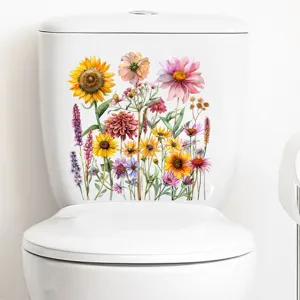 Detailweergave van kleurrijke zonnebloem- en wilde bloemenstickers op een toiletreservoir