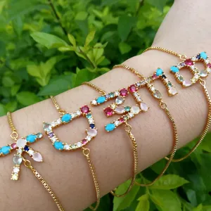 Luxus Kupfer Zirkonia Alphabet Armband Für Damen Vergoldet Verstellbare Boxkette Bunte Edelstein Buchstaben Charm Armband Schmuck