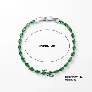Specifiche dettagliate di dimensioni e peso per il bracciale in zircone verde marquise