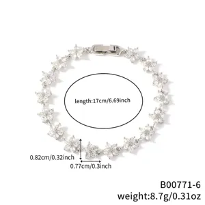 Vista dettagliata del bracciale a stella in argento con dimensioni e peso