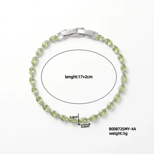 Bracciale tennis color argento con zirconi verdi ovali con indicazione di dimensioni e peso