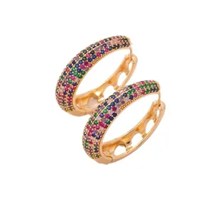 Elegantes pendientes de aro ovalados geométricos con circonitas cúbicas de colores