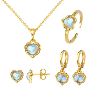Elegantes Mondstein-Herz-Schmuckset mit einer vergoldeten Halskette, Ring und Ohrringen