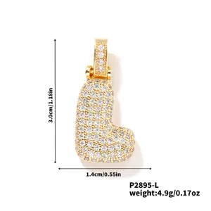 Pendentif lettre L en strass pavé doré détail, charm brillant pour colliers élégants.