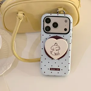Détail de la coque iPhone bleue à pois avec support de coeur chiot mignon