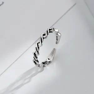 Vintage S925 sterling silver geometric rhombus open ring with an adjustable band.