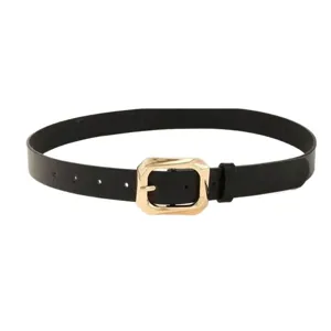 Minimalistischer schwarzer Gürtel für Damen mit eleganter goldener geometrischer Schnalle