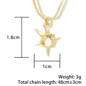 Detail shot of a gold-plated star pendant necklace with dimensions and weight info.