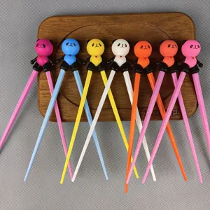 Bacchette di addestramento per bambini testa di panda, aiuto apprendimento colorato in silicone.