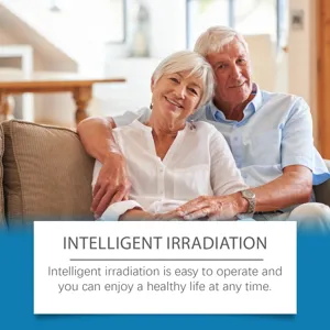 Vieux couple profitant d'une vie saine avec l'appareil de soin corporel intelligent Xorita