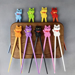 Bacchette da training per bambini con punte gatto portafortuna in silicone colorate.